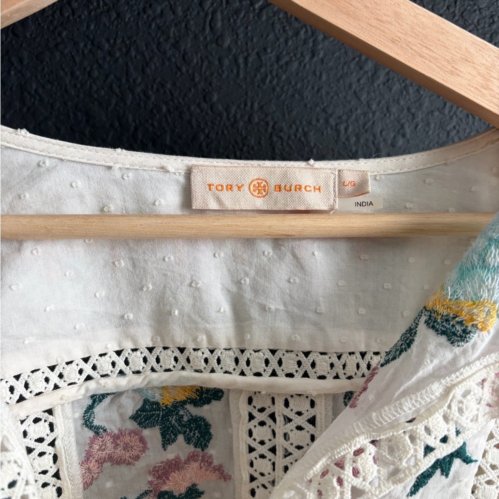 Beautiful Tory Burch Floral Embroidered Cream Dress with slip - Picture 3 of 4